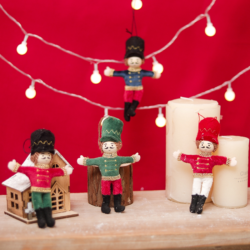 كسارة البندق الجندي عيد الميلا - مراجعة Nutcracker Figurine وسعره